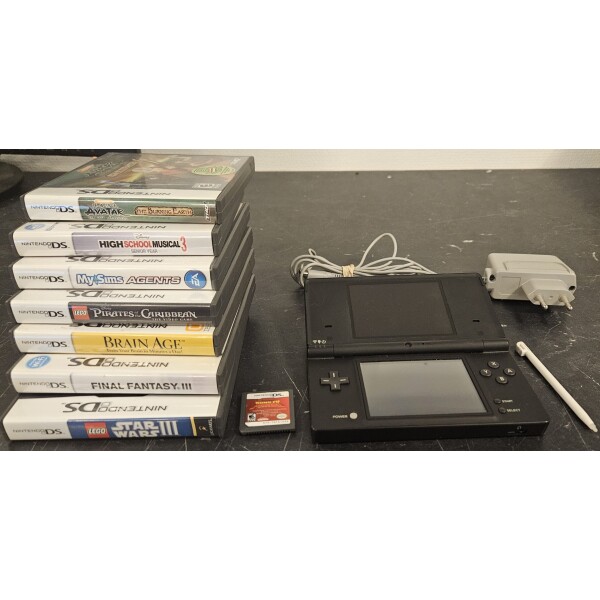 Nintendo DSi Svart Amerikansk med Spel Bundle