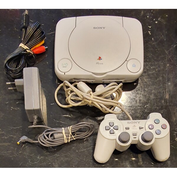 Playstation One (slim-modellen)